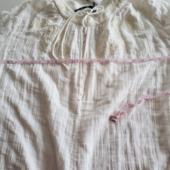 NWT ZARA- ROMPER WITH FLORAL EMBROIDERY - Picture 8 of 8